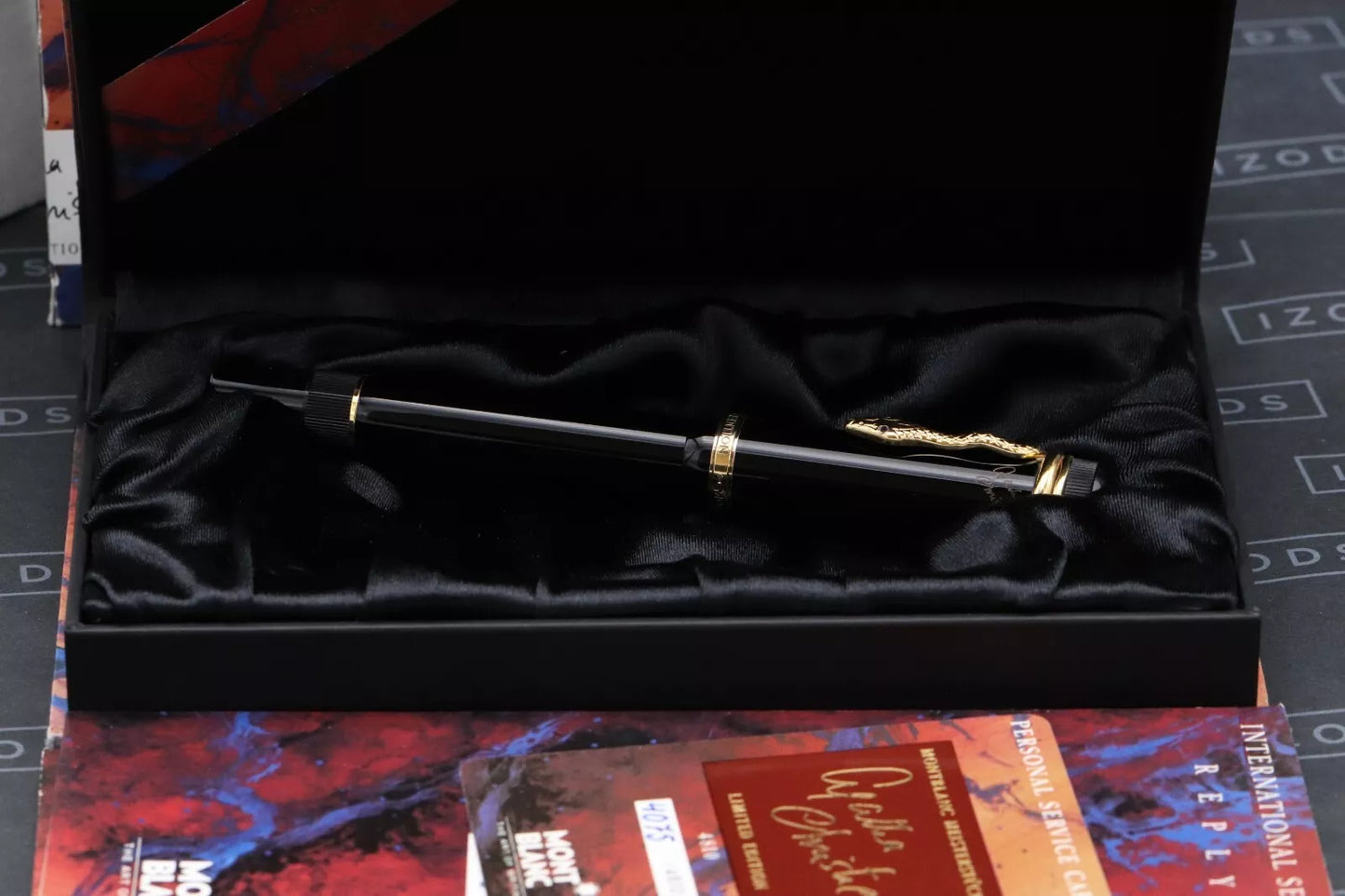 Montblanc Writers Edition Agatha Christie Vermeil Fountain Pen - DIPPED image 8