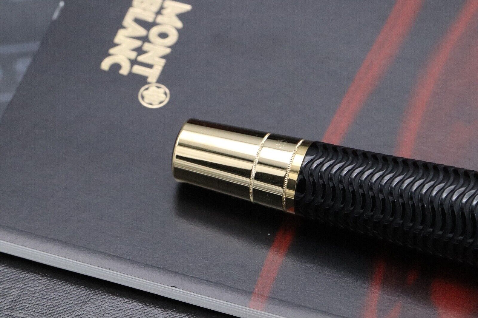 Montblanc Writers Edition Virginia Woolf Fountain Pen – NEVER INKED image 3