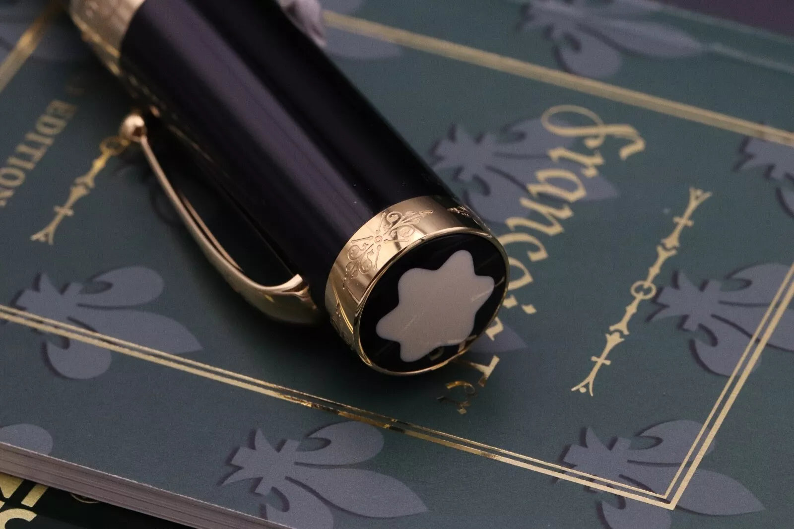 Montblanc Patron Of Art Francois I 4810 Fountain Pen - UNUSED image 8
