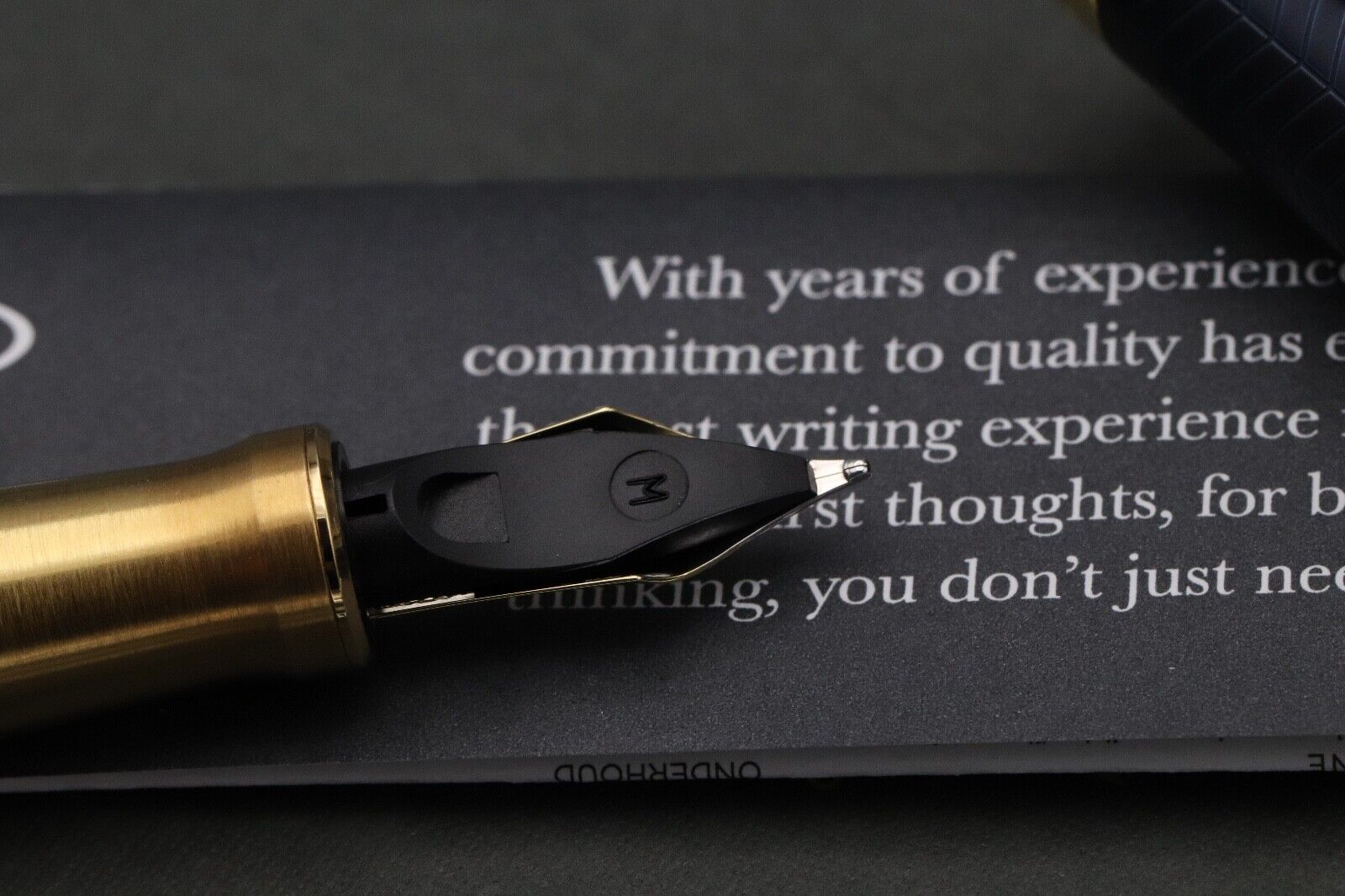 Parker Duofold Centennial Prestige Blue Chevron Fountain Pen - UNUSED image 4