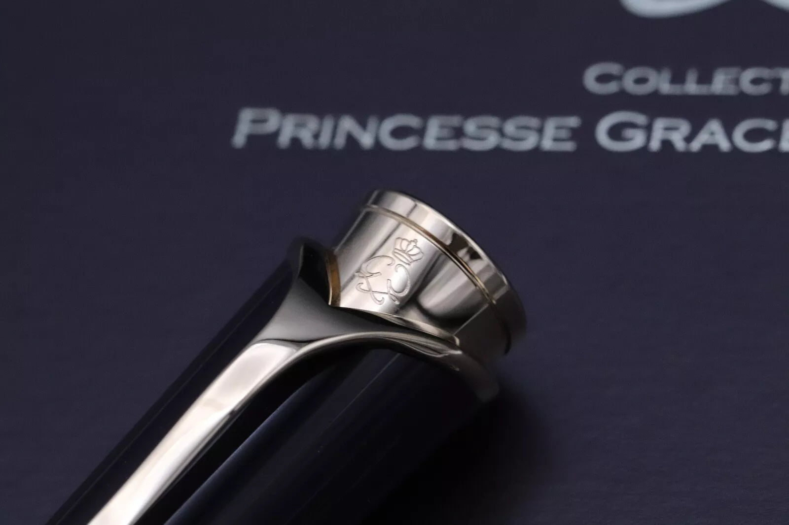 Montblanc Princesse Grace de Monaco Purple Fountain Pen image 6