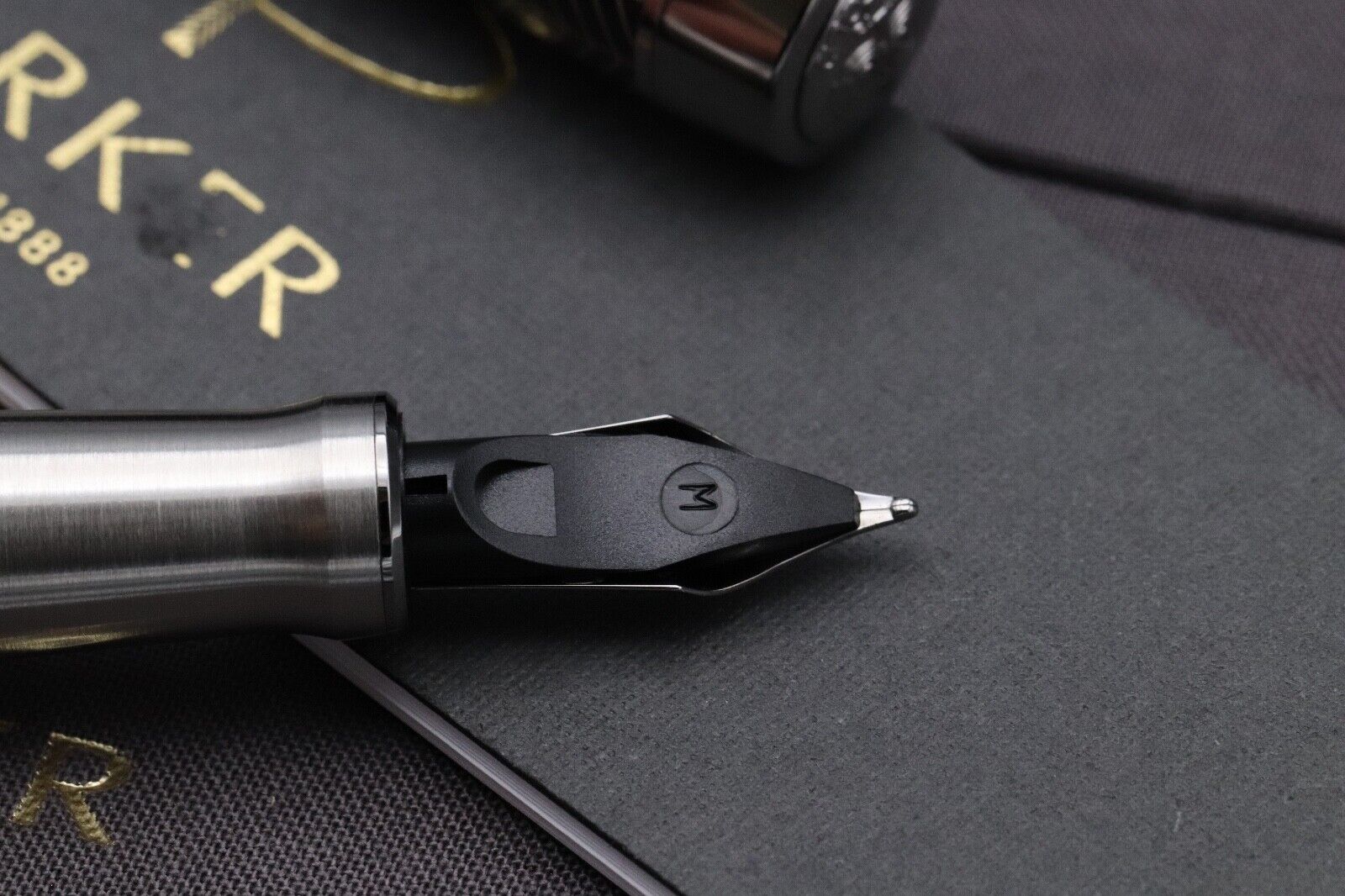 Parker Duofold Centennial Prestige Black Ruthenium Chevron Fountain Pen image 4