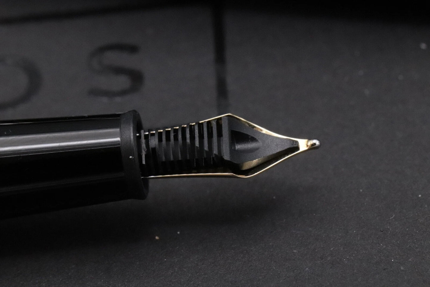 Montblanc Meisterstuck Classique Platinum Coated Fountain Pen - Serviced by MB image 4