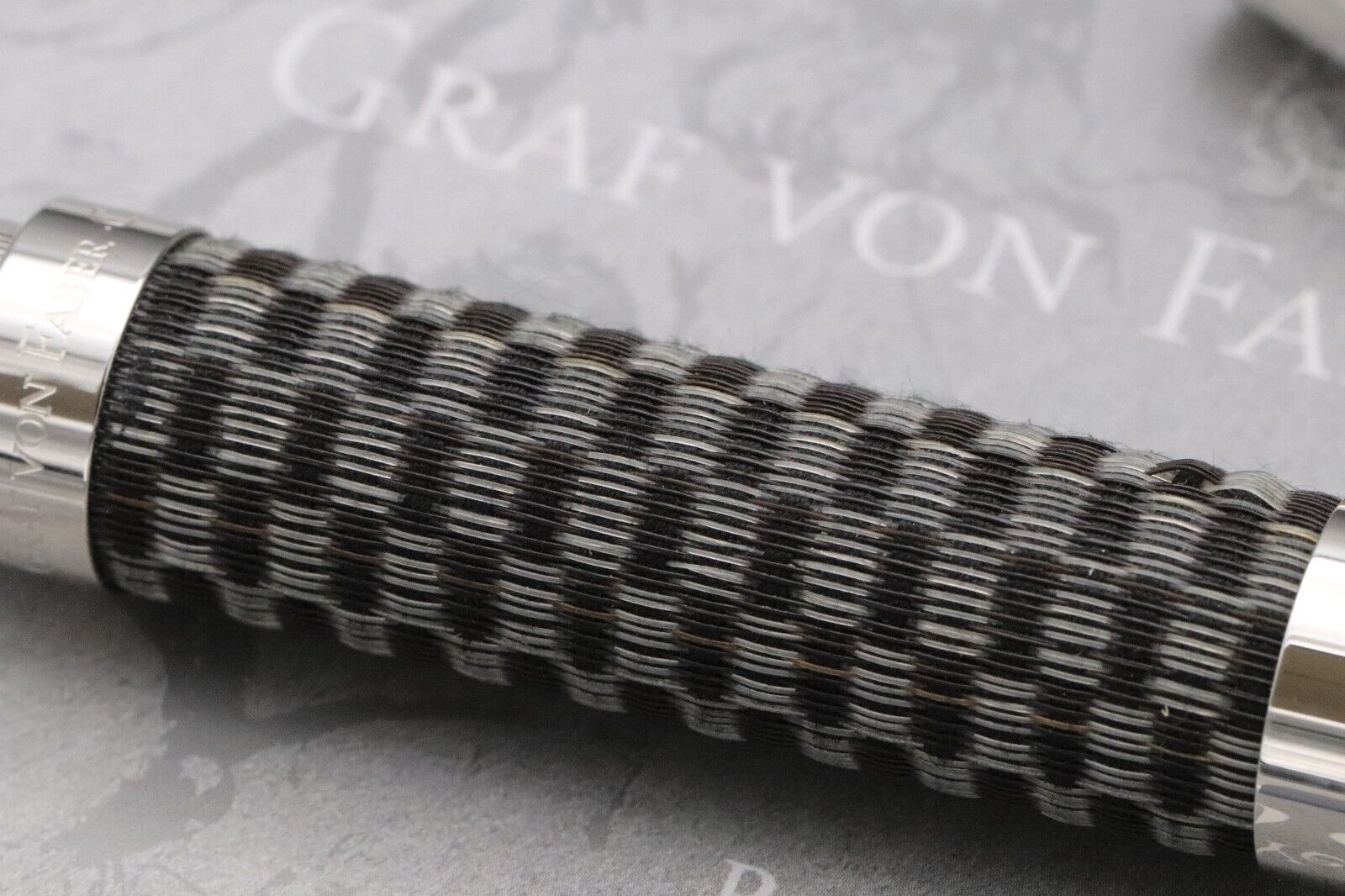 Graf von Faber-Castell Pen of the Year 2009 Horsehair Fountain Pen - UNUSED image 4