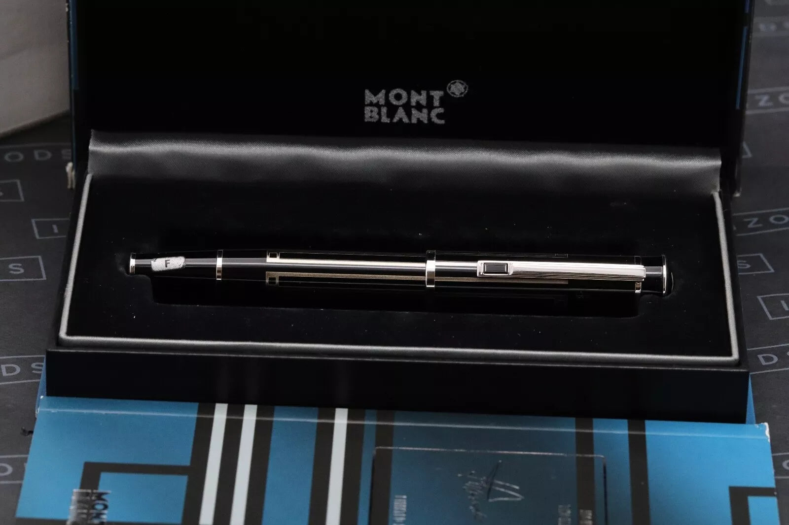 Montblanc Writers Edition Thomas Mann Fountain Pen - Fine Nib image 2