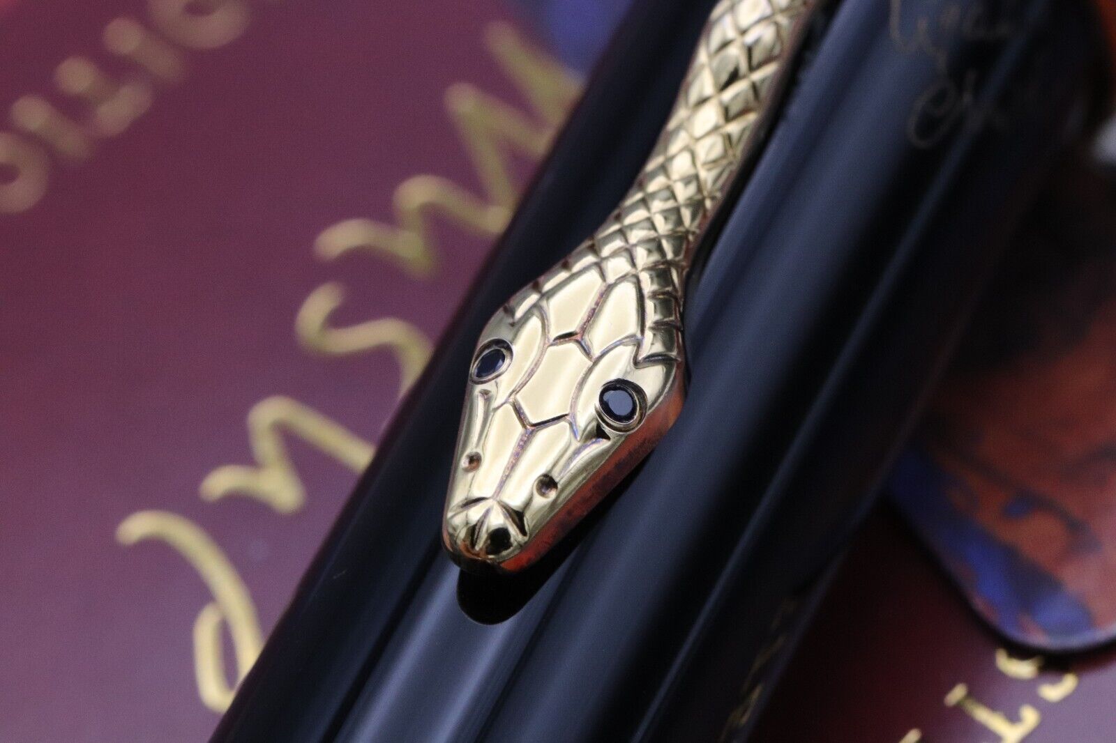 Montblanc Writers Edition Agatha Christie Vermeil Fountain Pen - DIPPED image 4