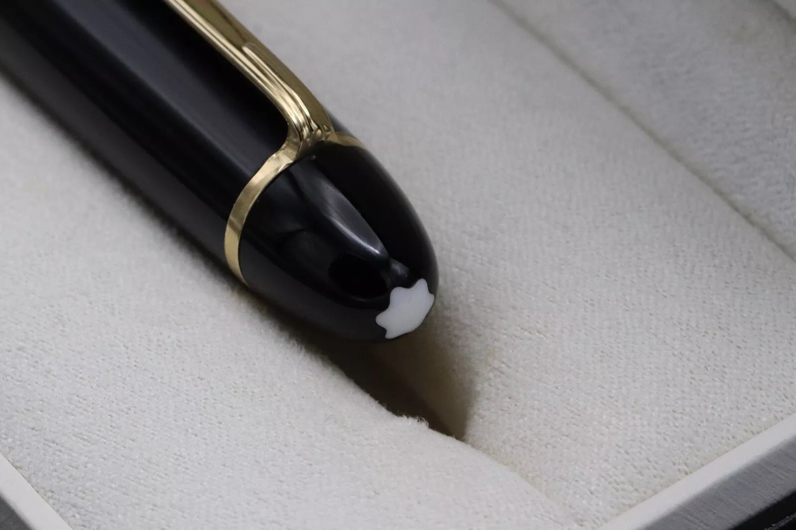 Montblanc Meisterstuck 149 Gold-Coated Fountain Pen - 1972-75 - Broad Nib image 6