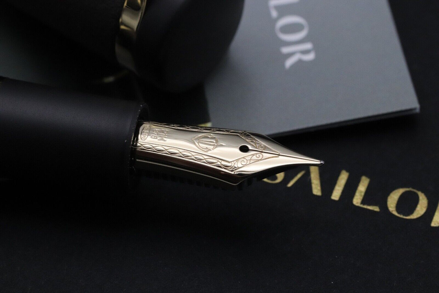 Sailor Ebonite Sculpture Yogazsumi Fountain Pen - UNUSED image 2