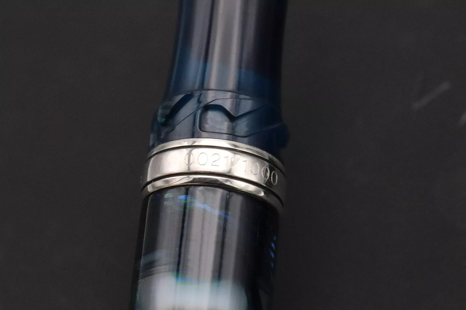Visconti Homo Sapiens Crystal Swirl LE Fountain Pen – 23k Extra Fine image 5