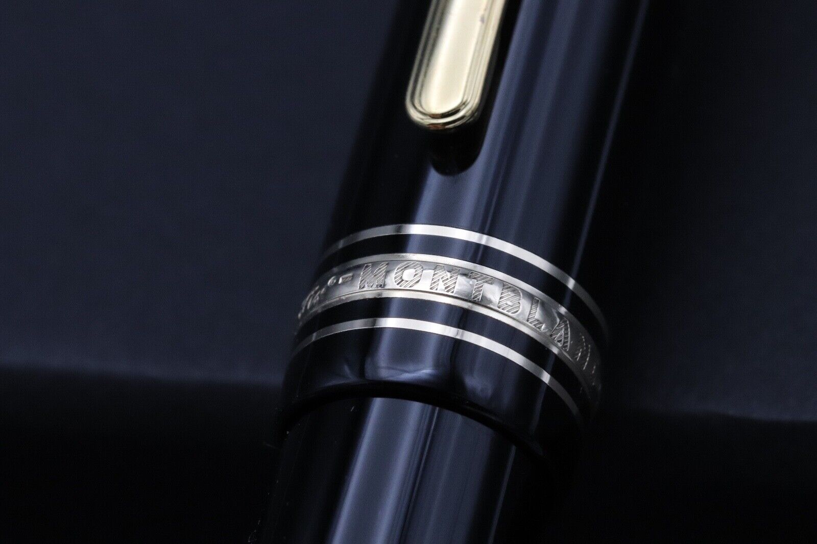 Montblanc Meisterstuck 149 Gold-Coated Fountain Pen - Fine Nib image 4