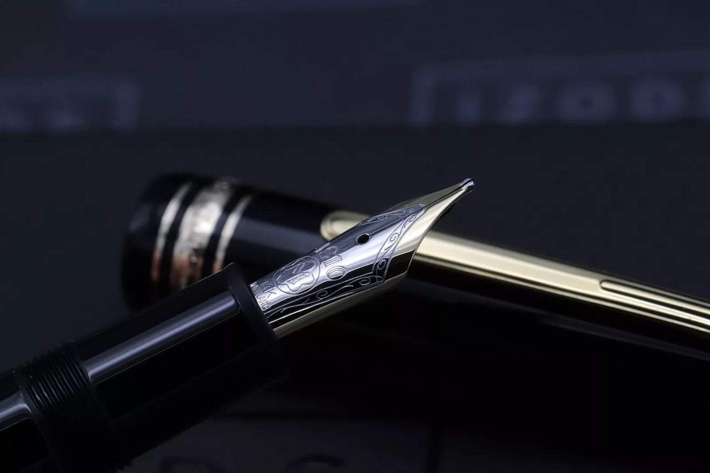 Montblanc Meisterstuck 147 Traveller Gold Coated Fountain Pen image 5