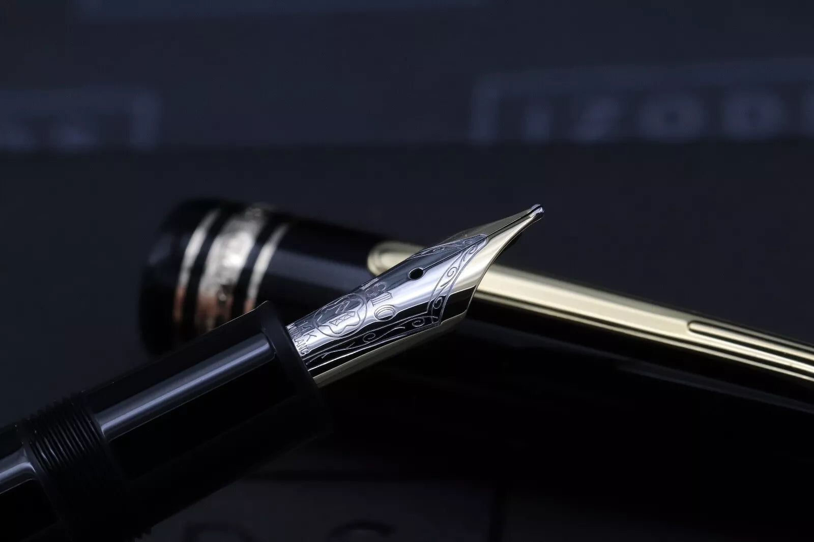 Montblanc Meisterstuck 147 Traveller Gold Coated Fountain Pen image 5