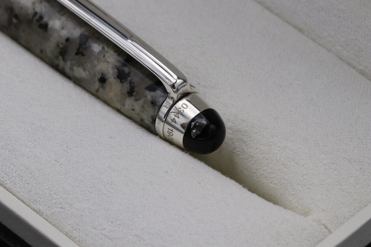 Montblanc Meisterstuck Granite Soulmakers Classique LE1906 Rollerball Pen image 3