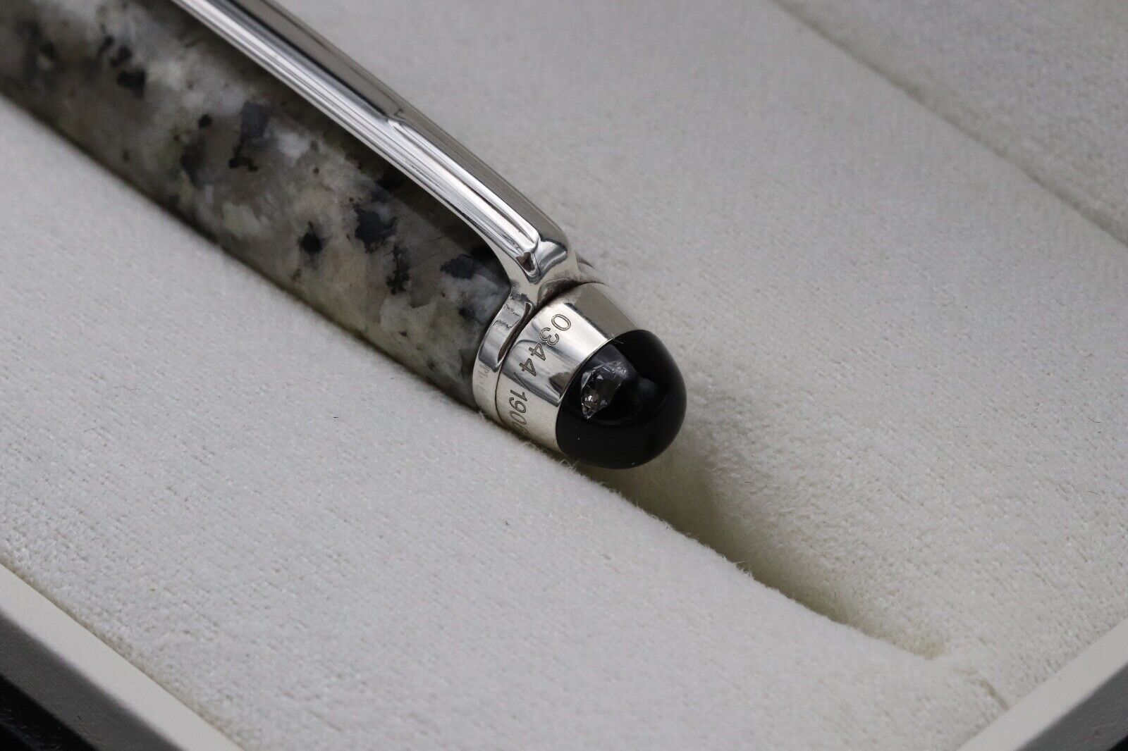 Montblanc Meisterstuck Granite Soulmakers Classique LE1906 Rollerball Pen image 3