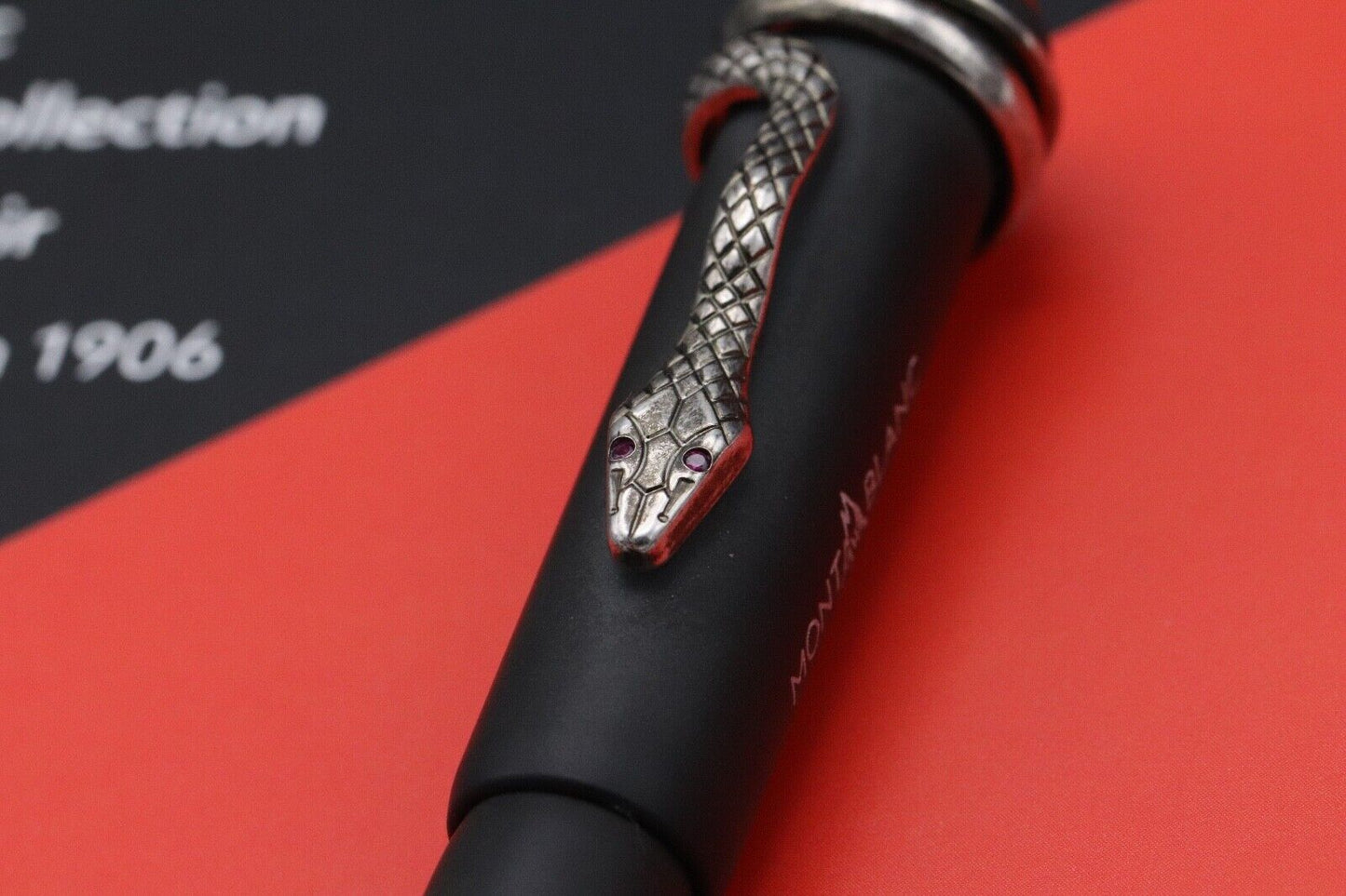 Montblanc Heritage Rouge et Noir Ebonite LE1906 Rollerball Pen - 0040 /1906 image 2
