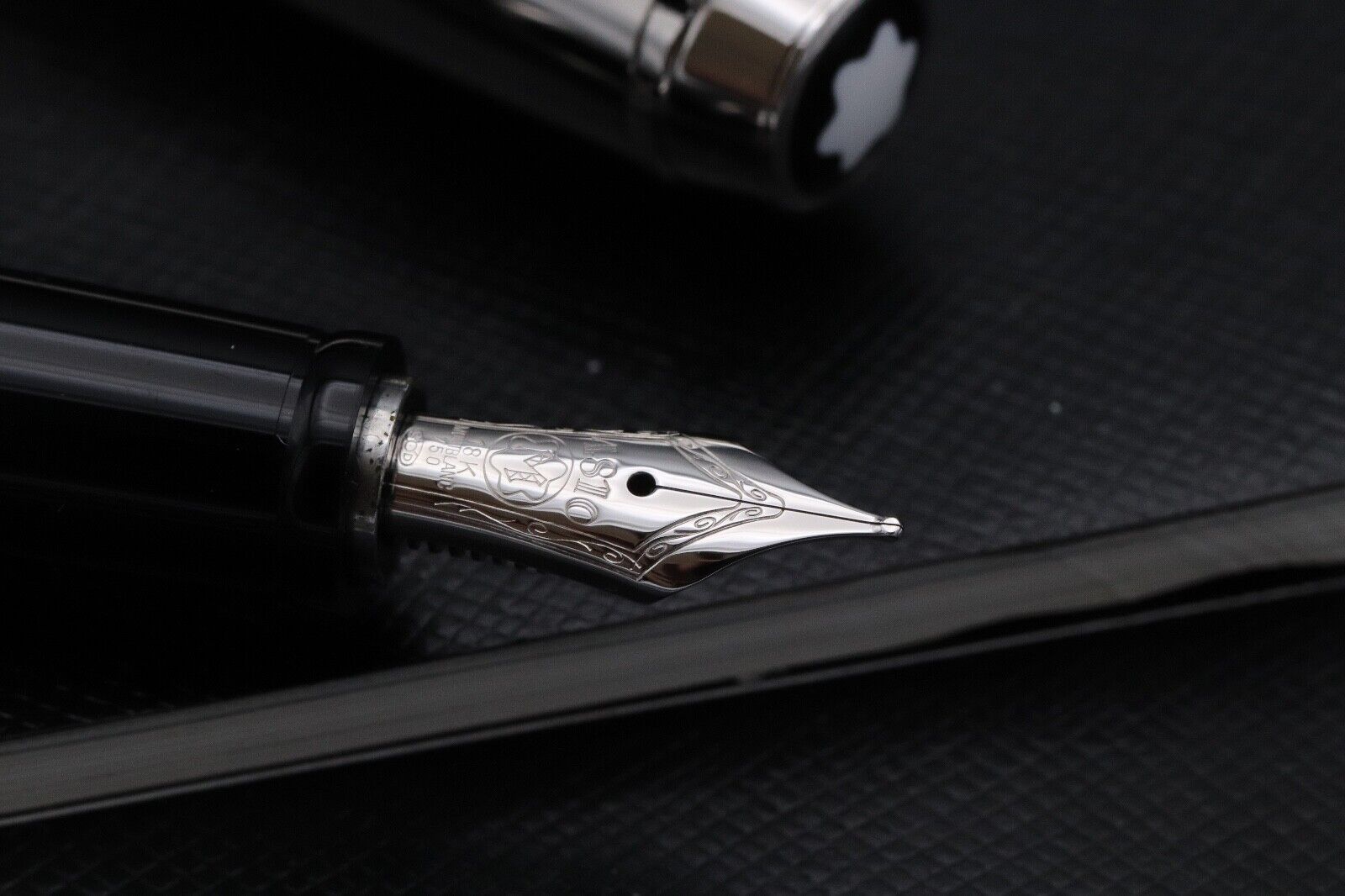 Montblanc Boheme Doue Platinum Plated Fountain Pen image 2