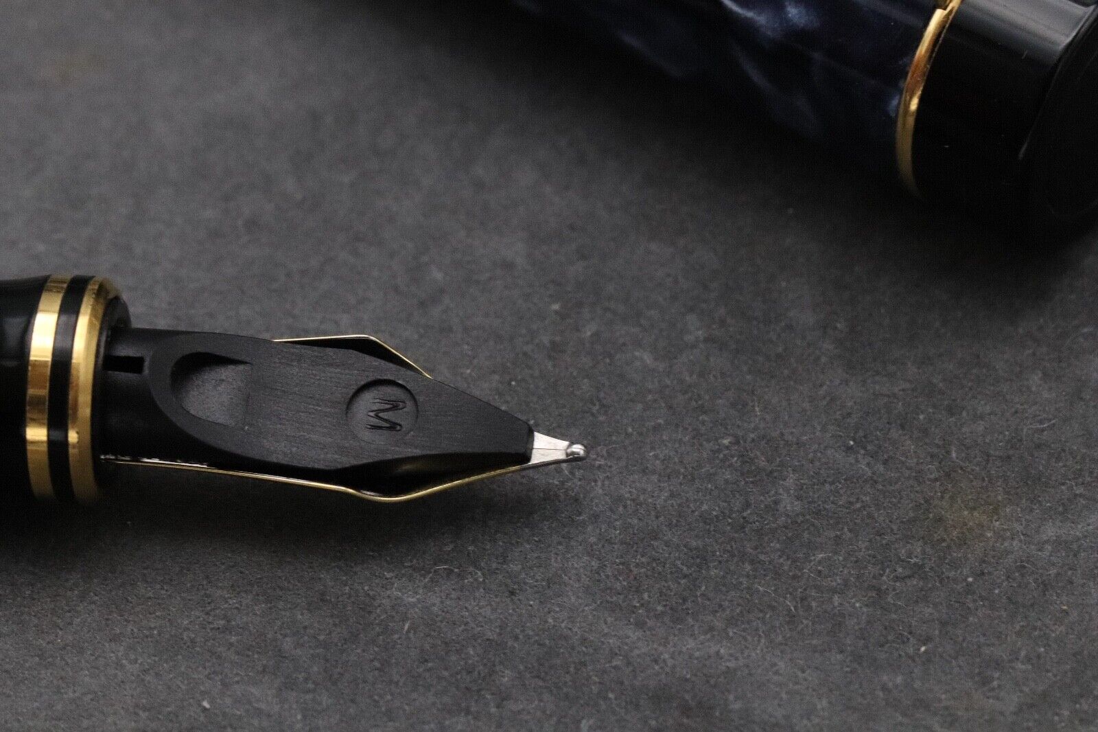 Parker Duofold Centennial Blue Marble Fountain Pen - MK1 - 1991 image 3