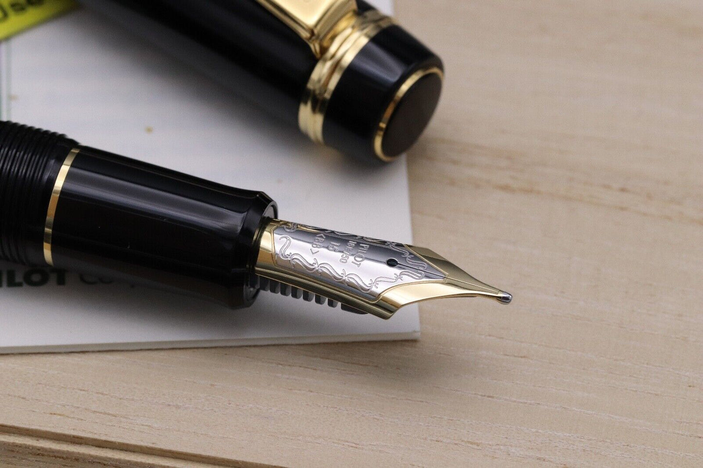 Pilot Custom 845 Urushi Black Fountain Pen - Double Broad Nib image 2