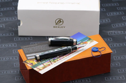 Bexley Golden Age Triangles Arco Verde Limited Edition Fountain Pen - Broad Nib image 0