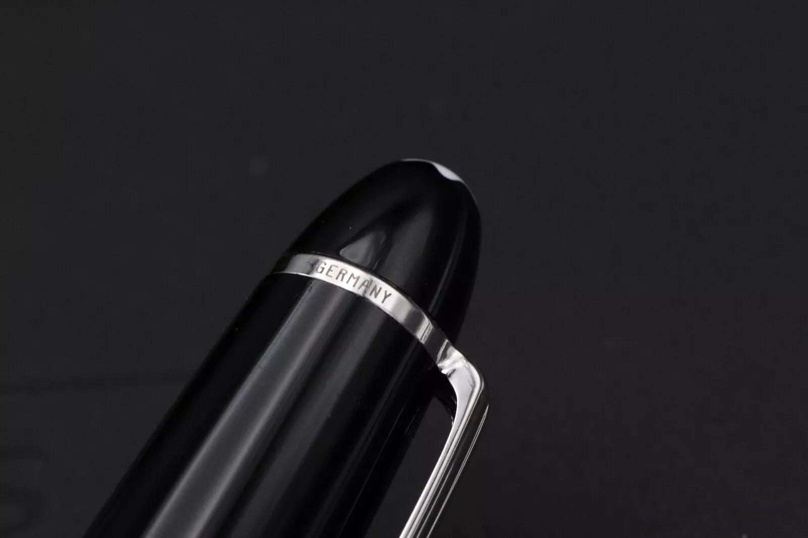 Montblanc Meisterstuck 146 LeGrand Platinum-Coated Fountain Pen - Fine Nib image 6