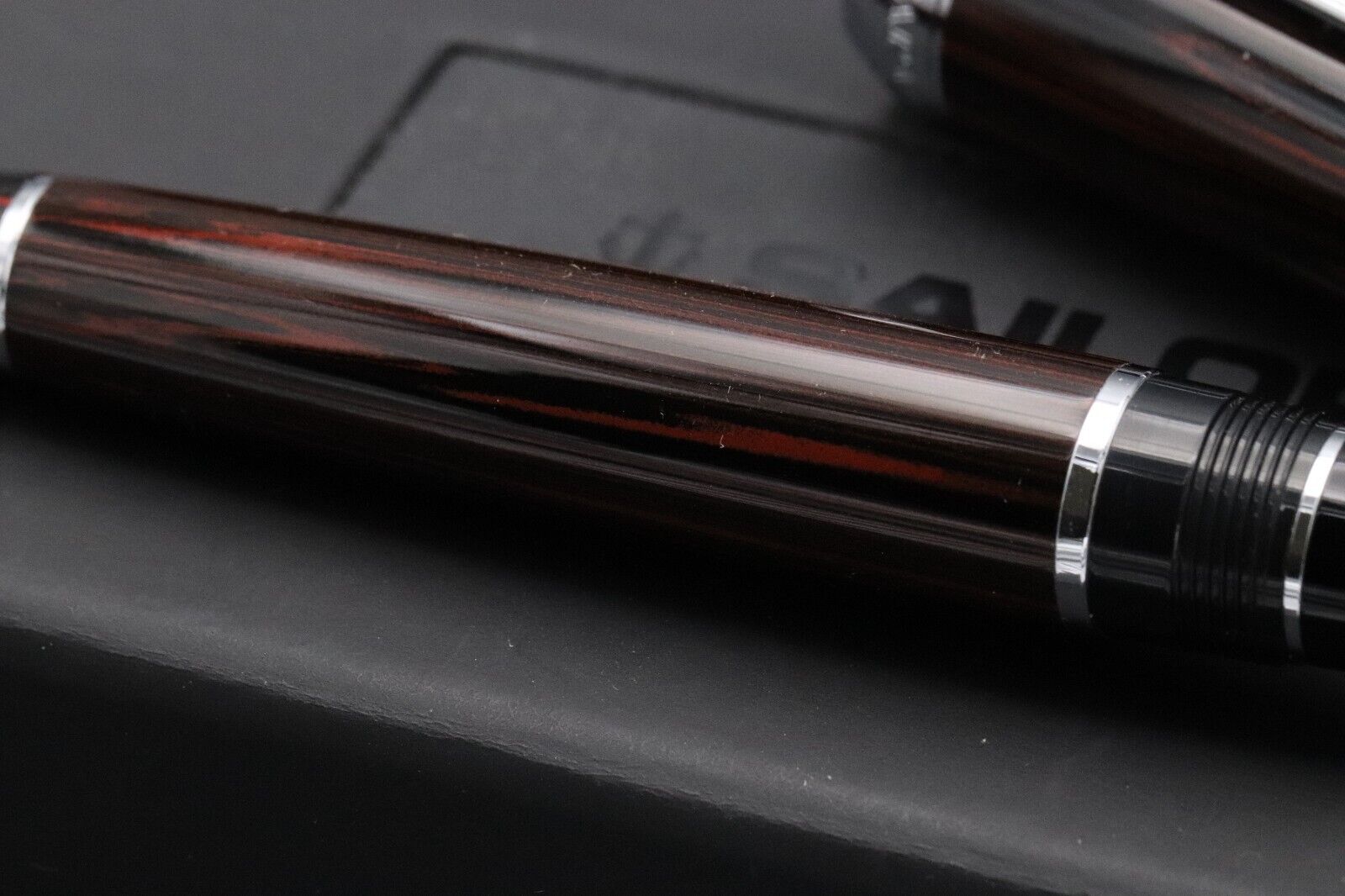 Sailor Pro Gear Red Black Marble Ebonite Fountain Pen - Naginata Togi Nib image 3