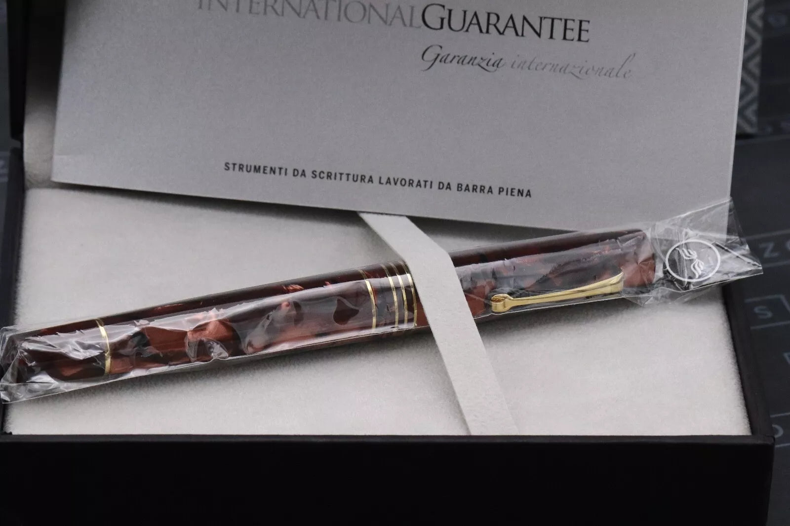 Leonardo MZG Red Scarlet Celluloid Fountain Pen - #8 EF Nib - UNUSED image 7
