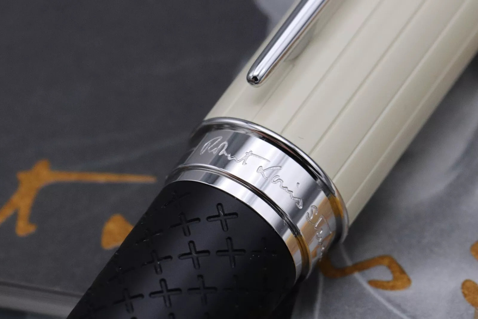 Montblanc Writers Edition Robert Louis Stevenson Rollerball Pen - UNUSED image 5