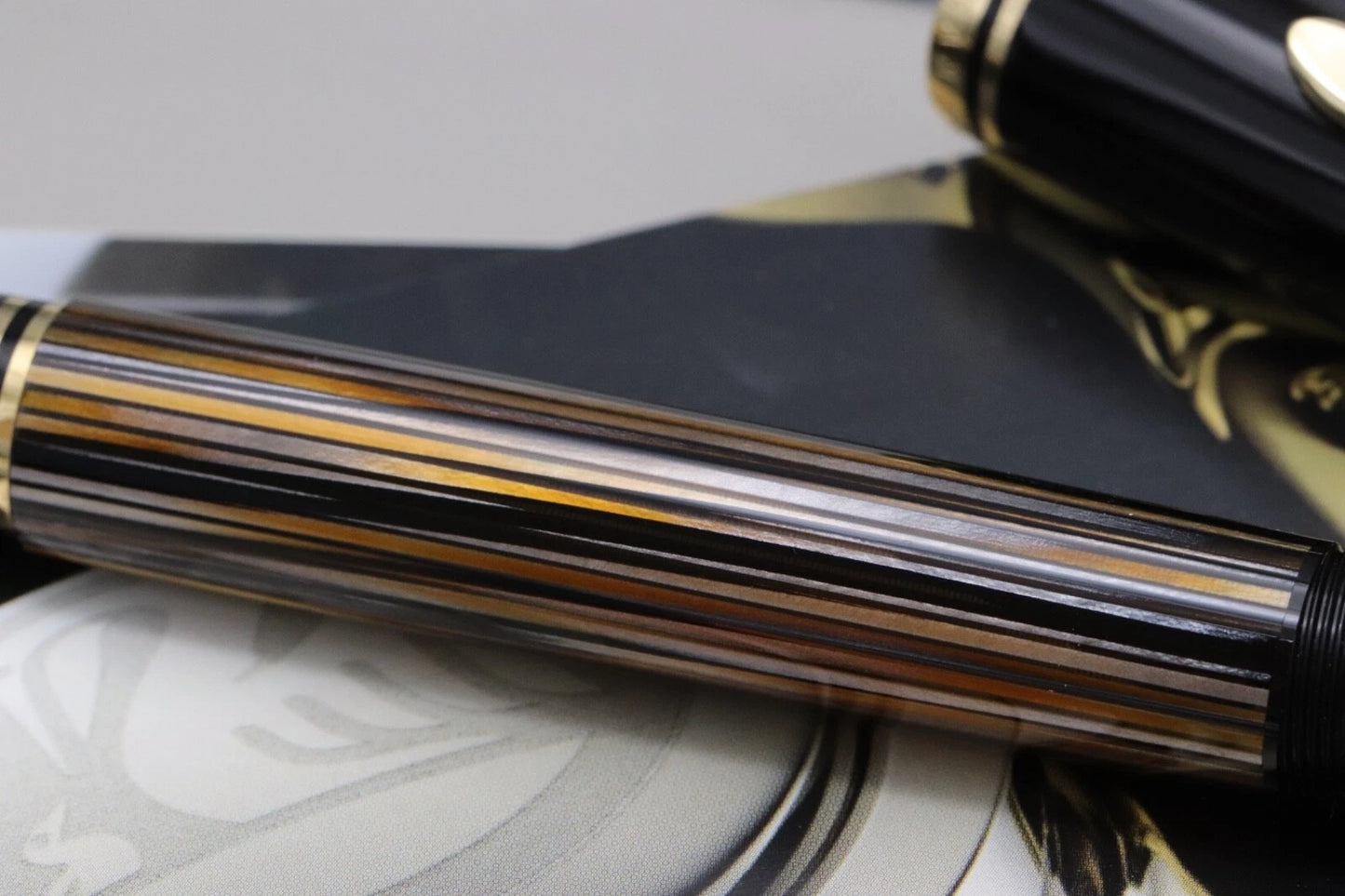 Pelikan Souveran M800 Tortoiseshell Brown SE Fountain Pen – NEVER INKED image 6