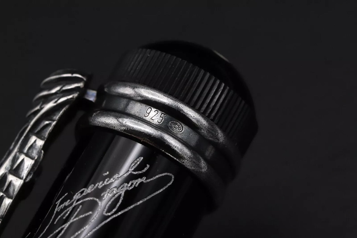 Montblanc Writers Edition Imperial Dragon Fountain Pen - NEVER INKED image 7