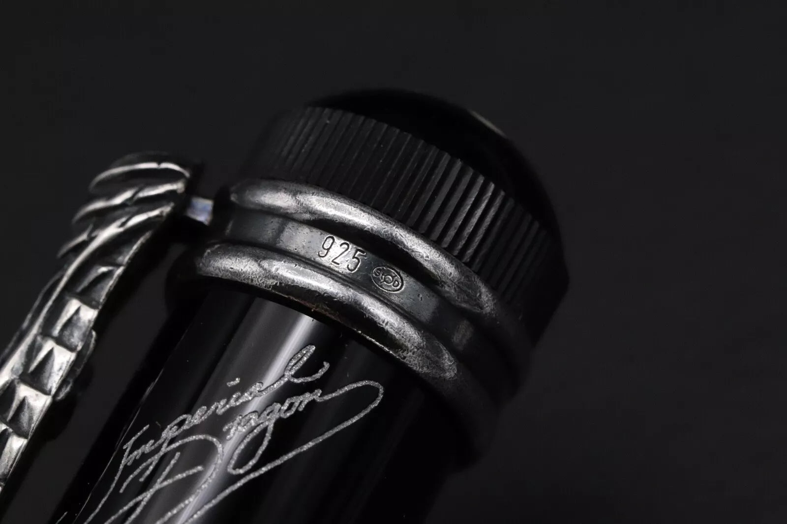 Montblanc Writers Edition Imperial Dragon Fountain Pen - NEVER INKED image 7