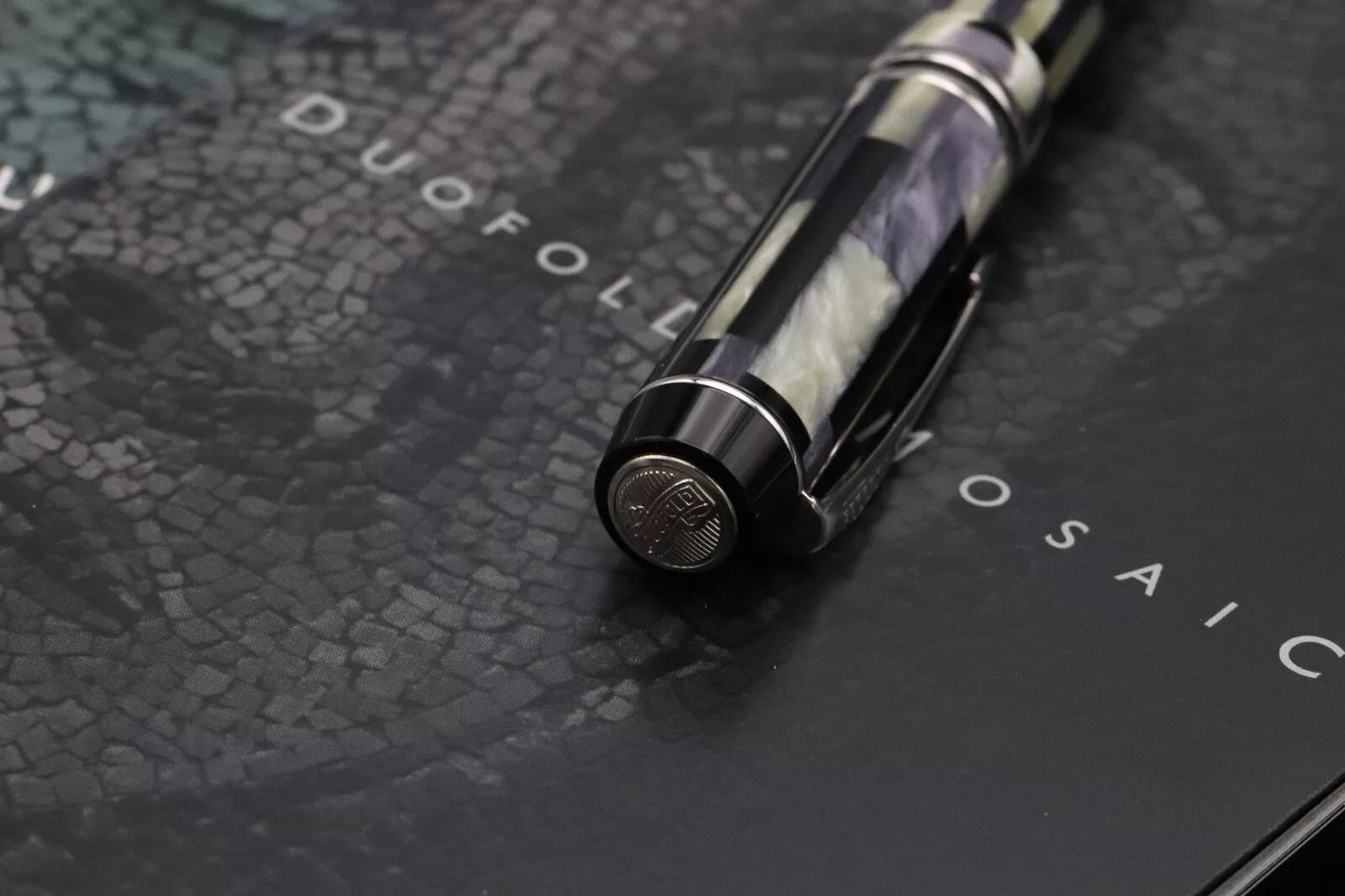 Parker Duofold Centennial Black Mosaic Fountain Pen image 6