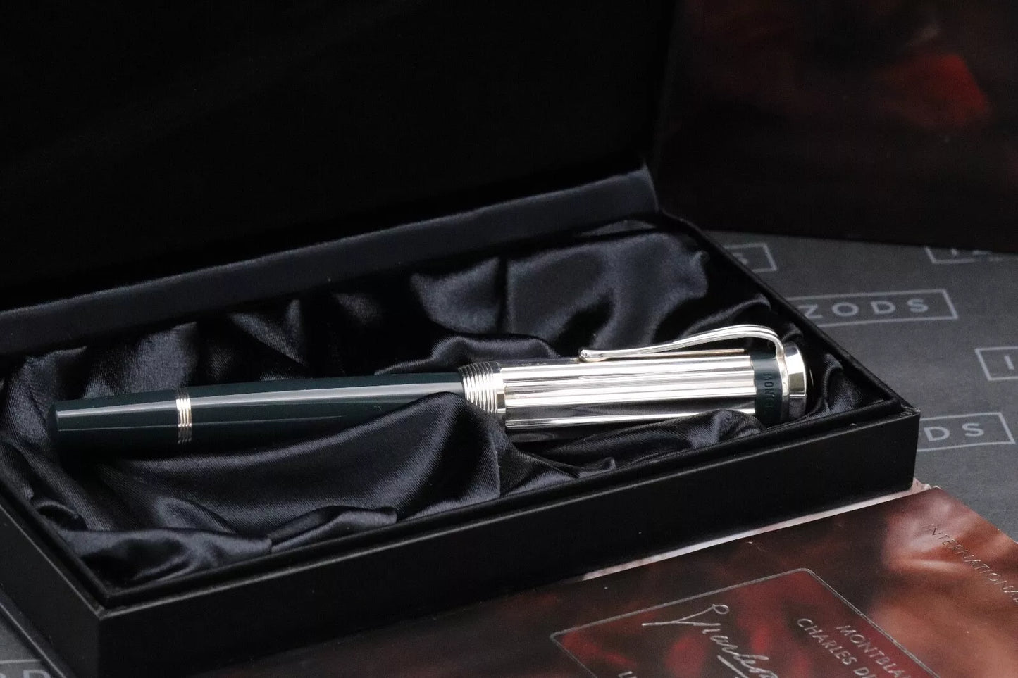 Montblanc Writers Edition Charles Dickens Fountain Pen - UNUSED image 7