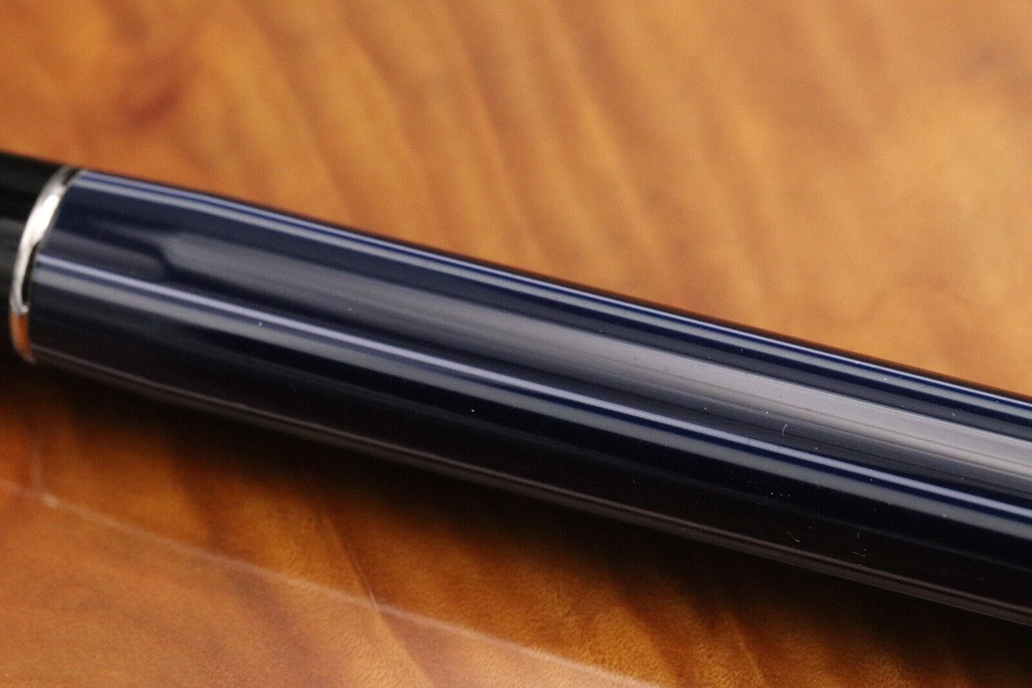 Parker Duofold International Navy Pinstripe Fountain Pen image 3