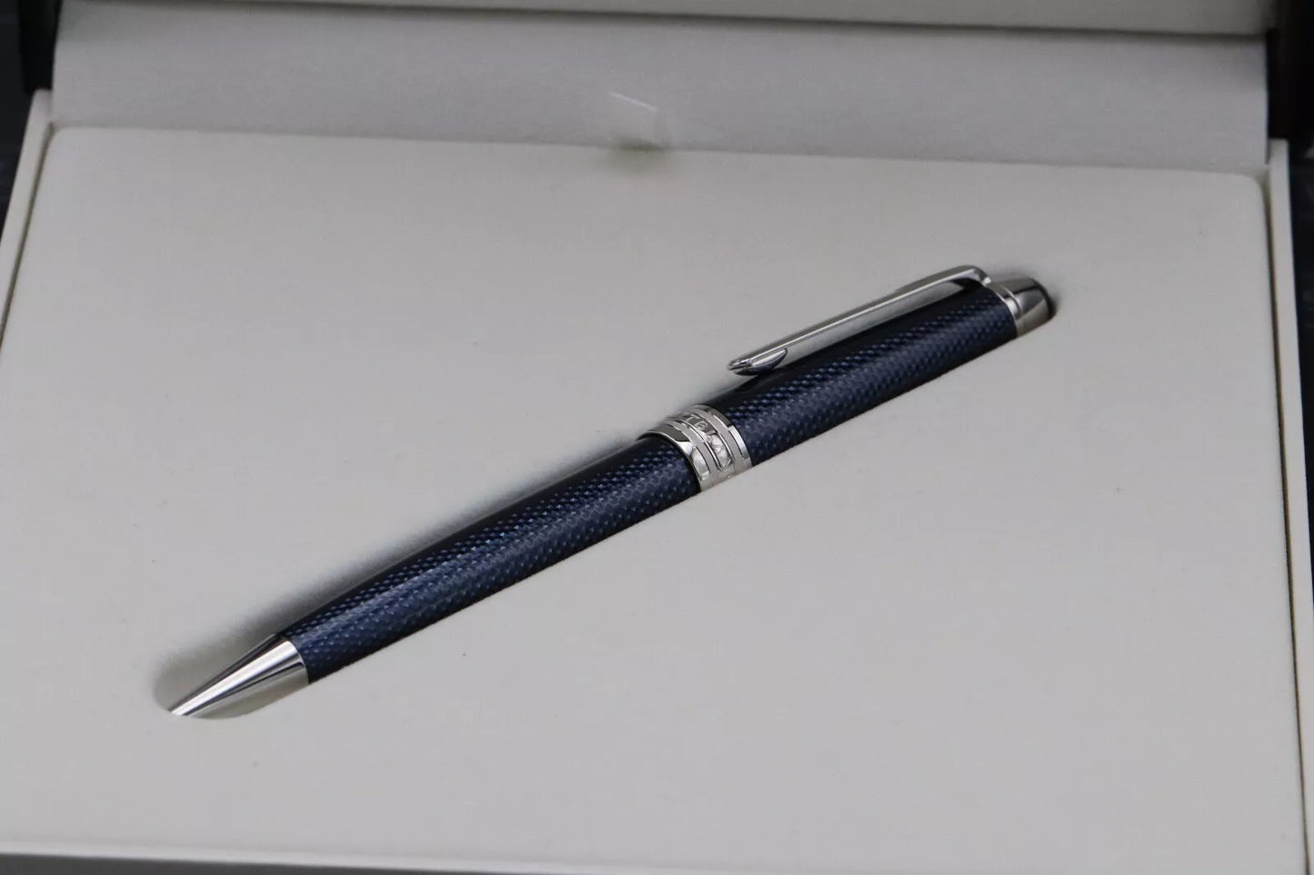 Montblanc Meisterstück Midsize Blue Hour Ballpoint Pen - UNUSED image 5