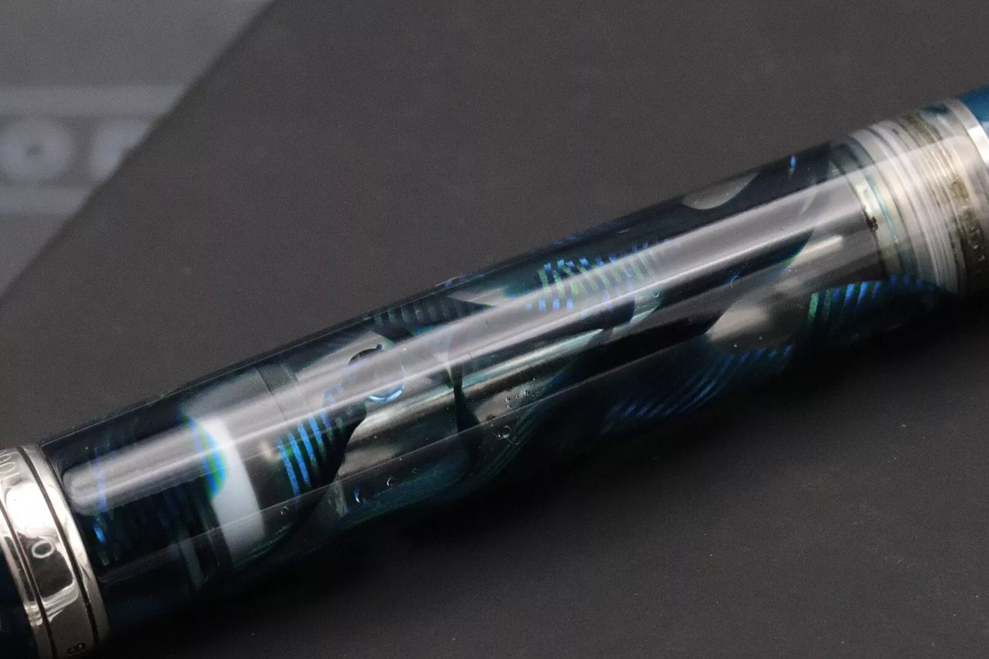 Visconti Homo Sapiens Crystal Swirl LE Fountain Pen – 23k Extra Fine image 7