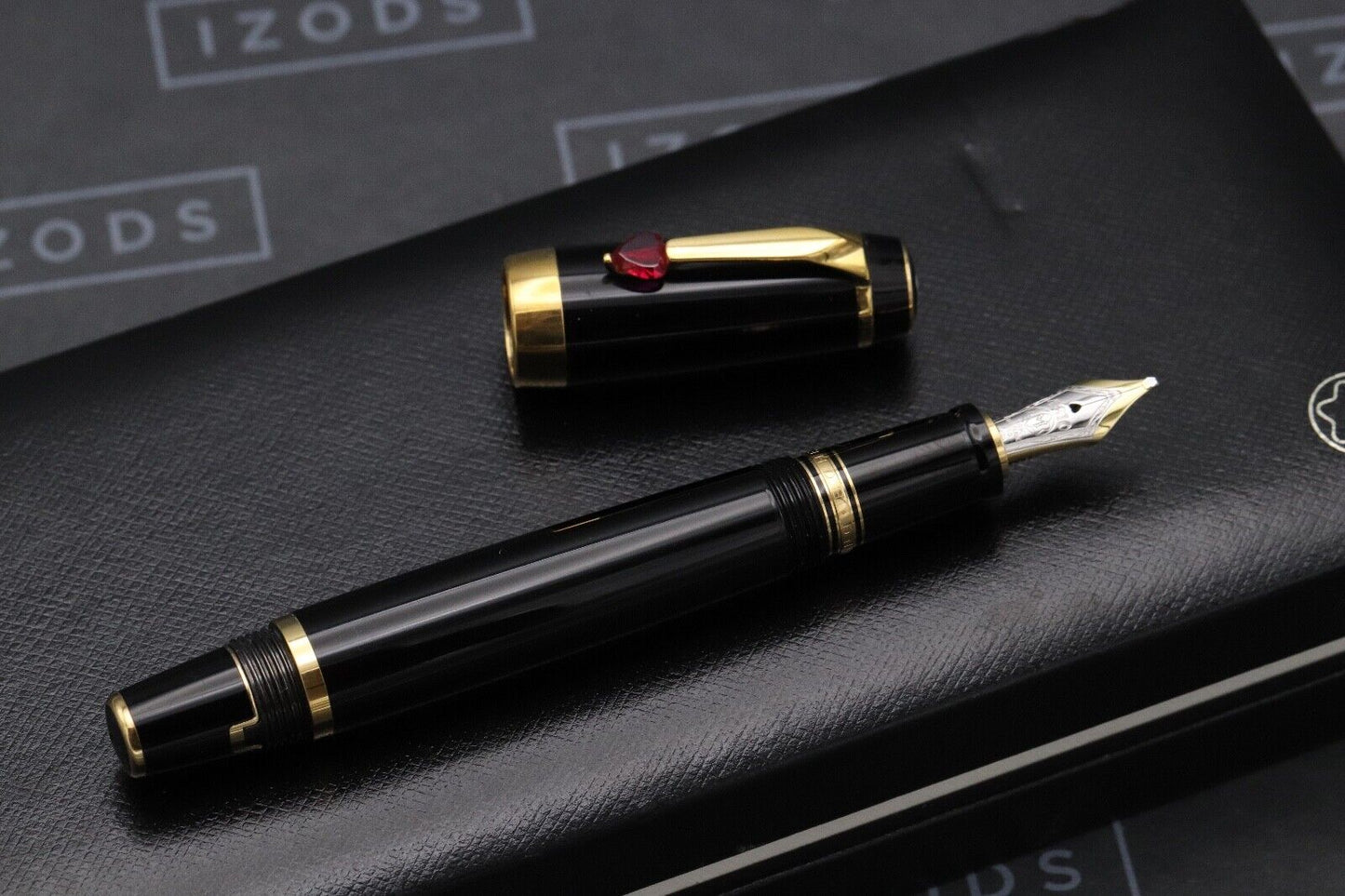 Montblanc Boheme Je T'aime Fountain Pen - Broad Nib image 1