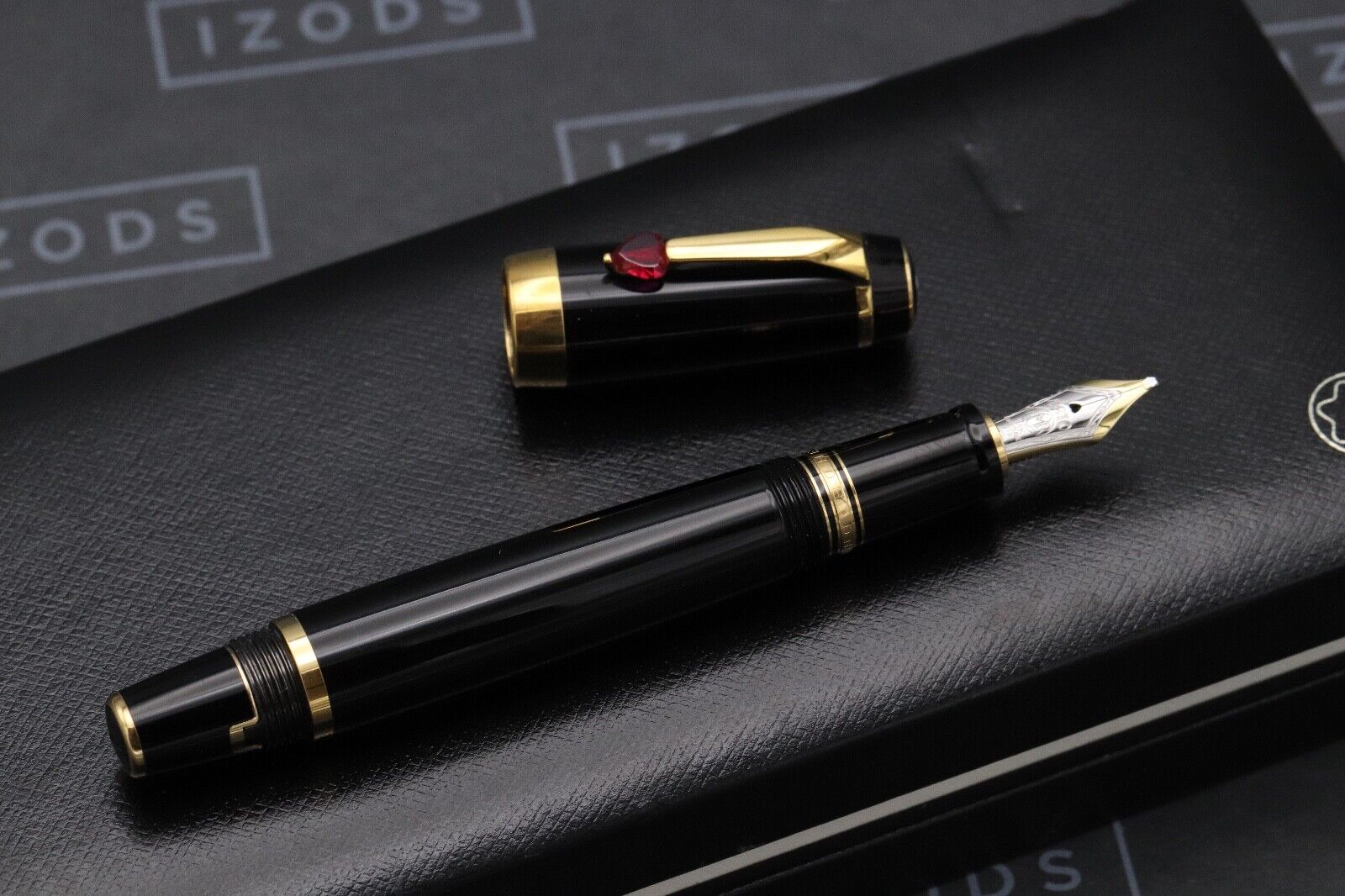 Montblanc Boheme Je T'aime Fountain Pen - Broad Nib image 1