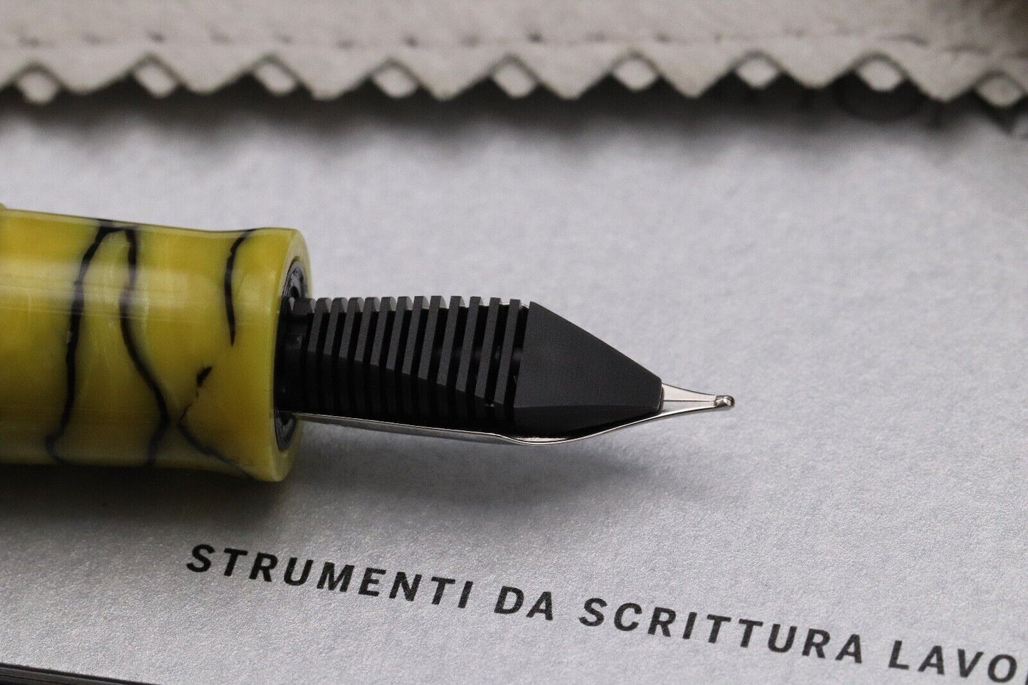 Leonardo Pompeii Celluloid LE7 Fountain Pen - #6 La Fenice Nib image 4