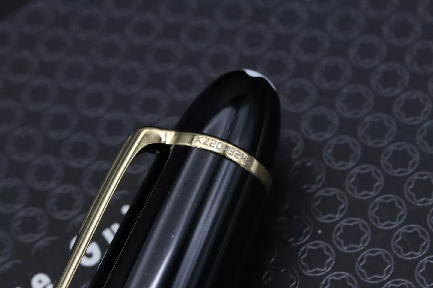 Montblanc Meisterstuck 146 LeGrand Gold Coated Fountain Pen - UNUSED image 5