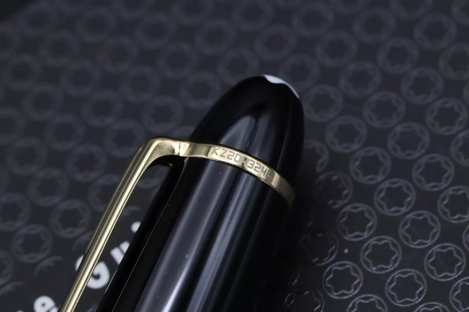 Montblanc Meisterstuck 146 LeGrand Gold Coated Fountain Pen - UNUSED image 5