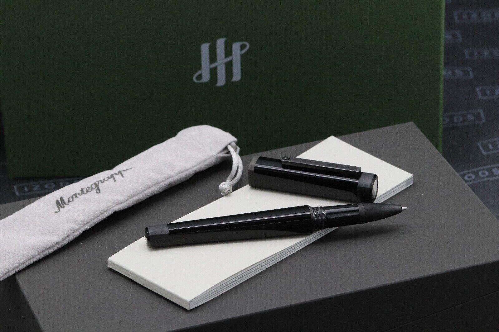 Montegrappa Quattro Ultra Black Rollerball Pen image 0