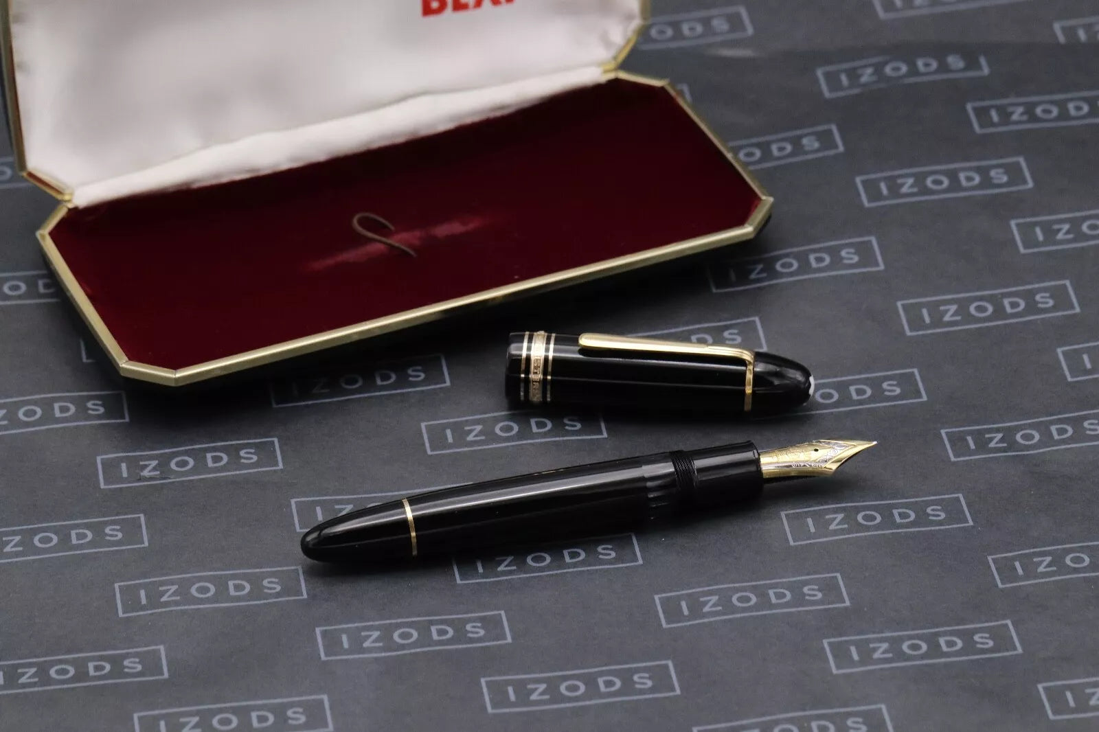 Montblanc Meisterstuck 149 Gold-Coated Fountain Pen - 1968 - 18C Nib image 0