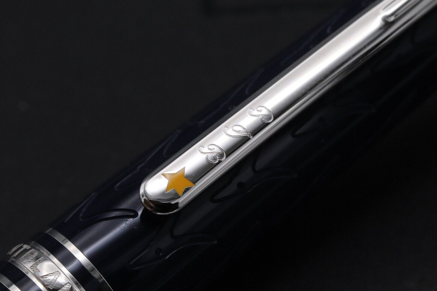Montblanc Meisterstuck 145 Classique Le Petit Prince Fountain Pen image 4