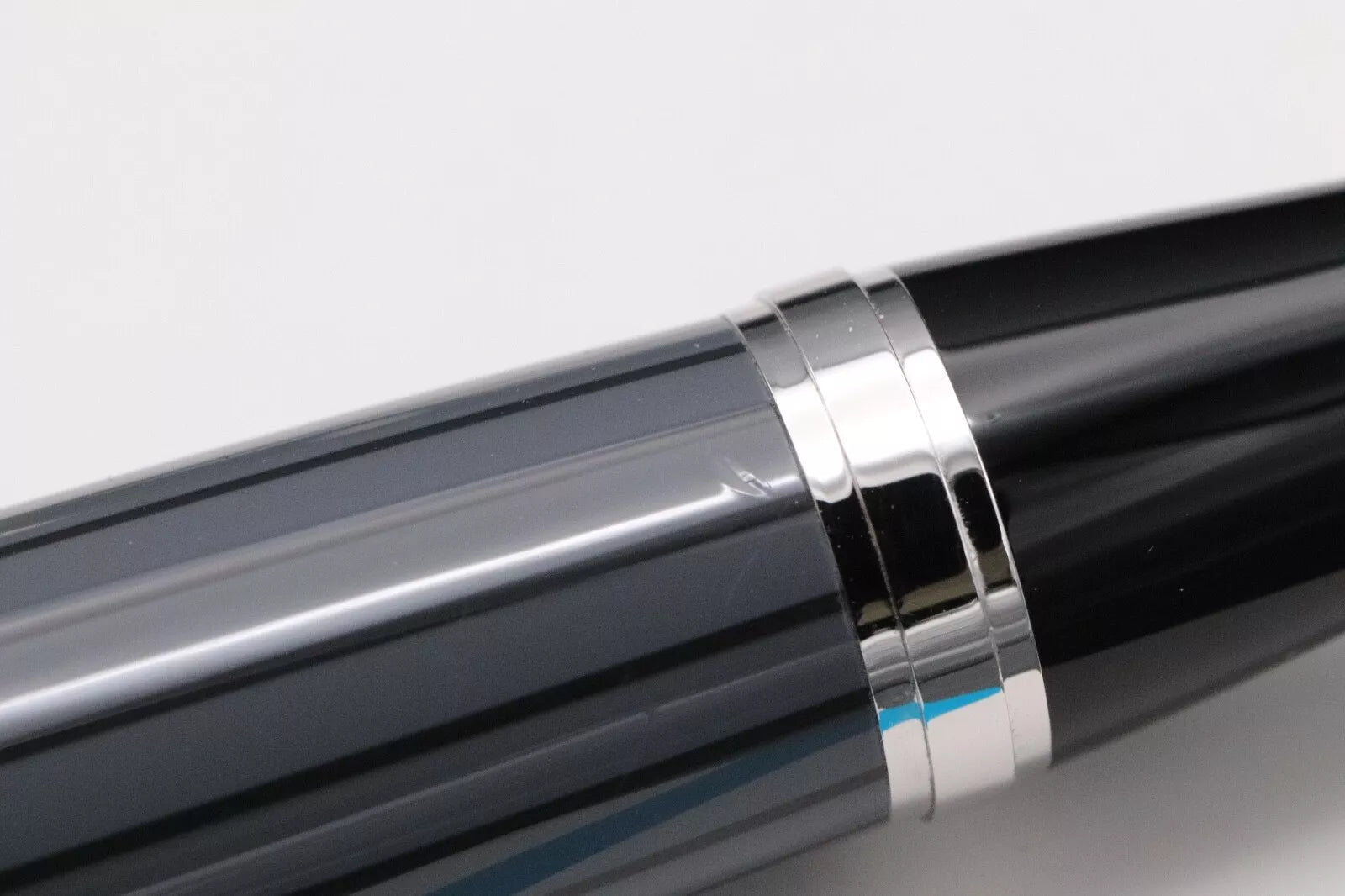 Montblanc Writers Edition Honore de Balzac Fountain Pen - EF Nib image 8