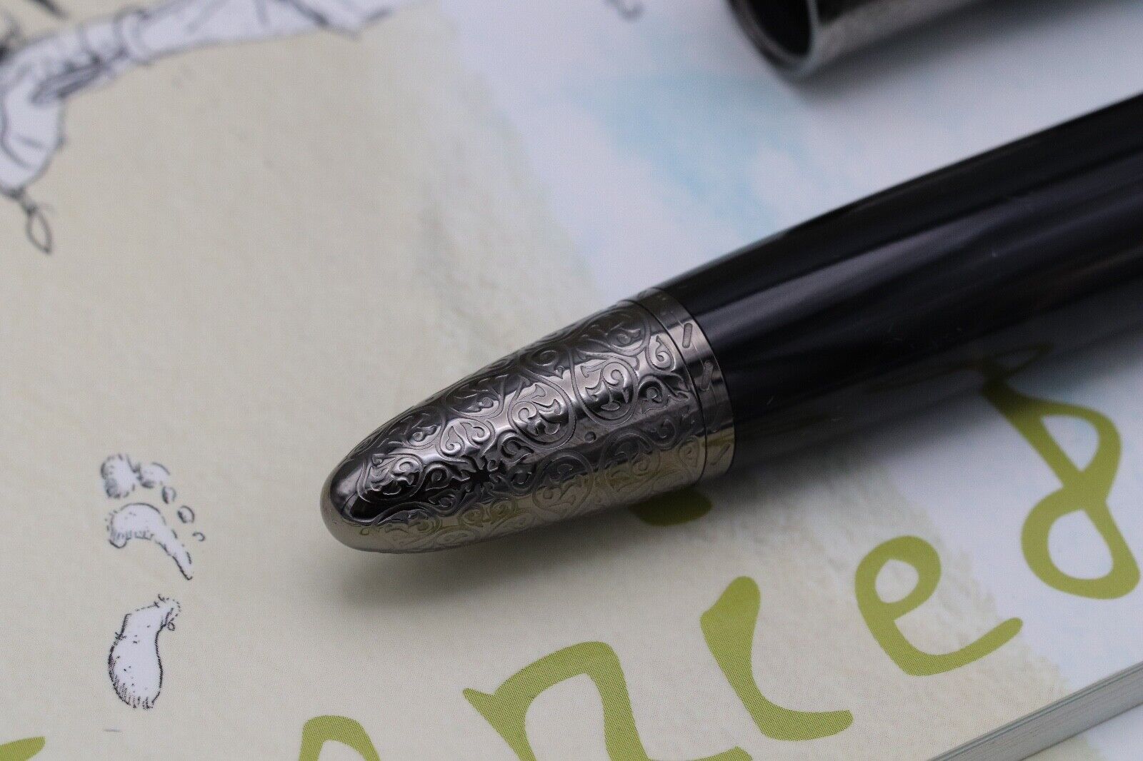 Montblanc Writers Edition Daniel Defoe Rollerball Pen image 2