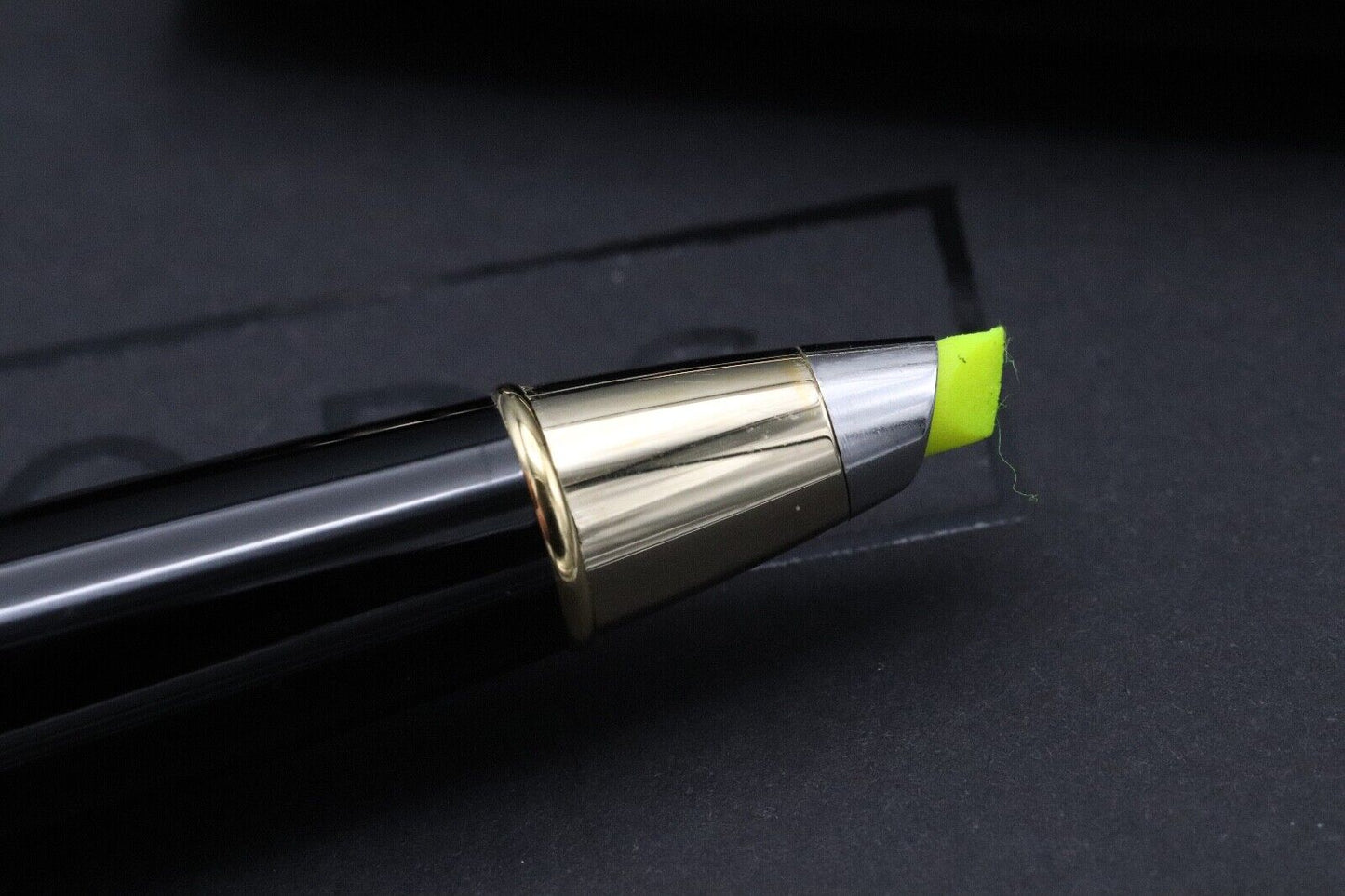 Montblanc Meisterstuck 166 LeGrand Gold Coated Document Highlighter image 2