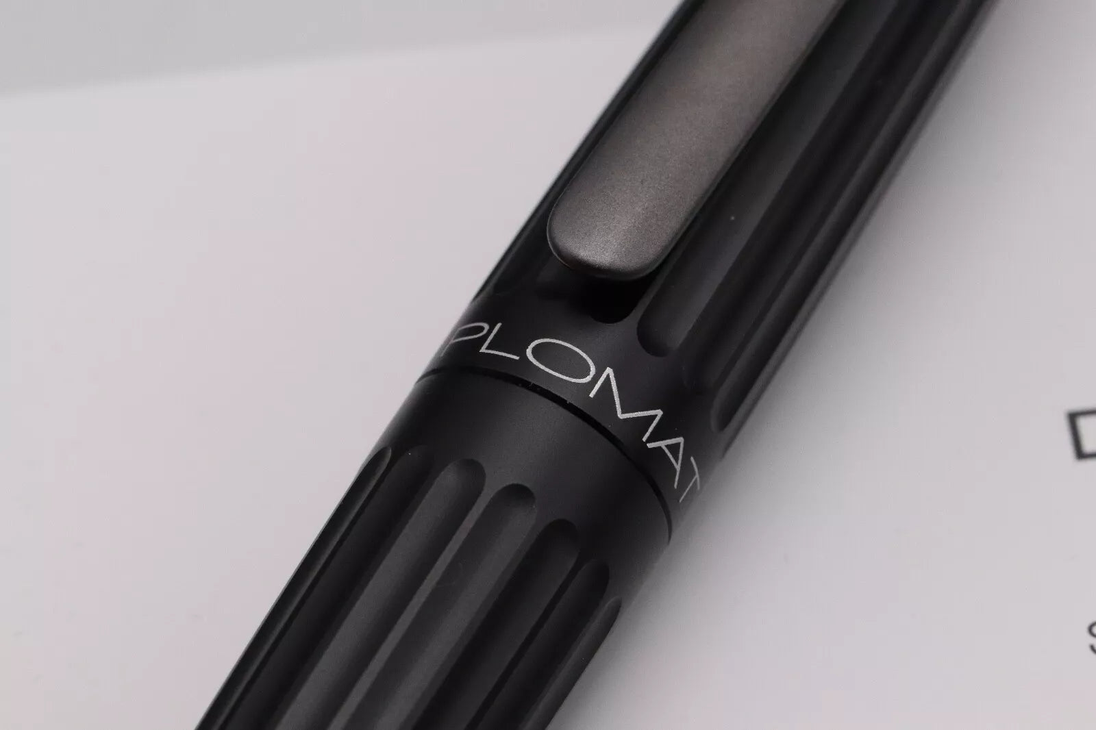 Diplomat Aero Black Fountain Pen - 14k Medium Nib image 5