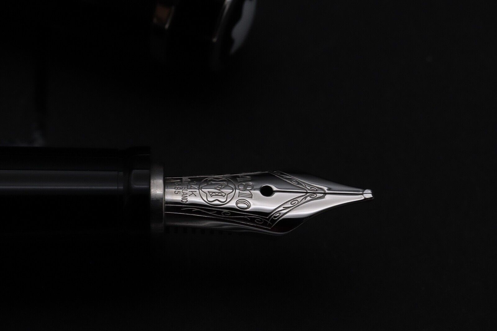 Montblanc Boheme Noir Fountain Pen - OB Nib image 2