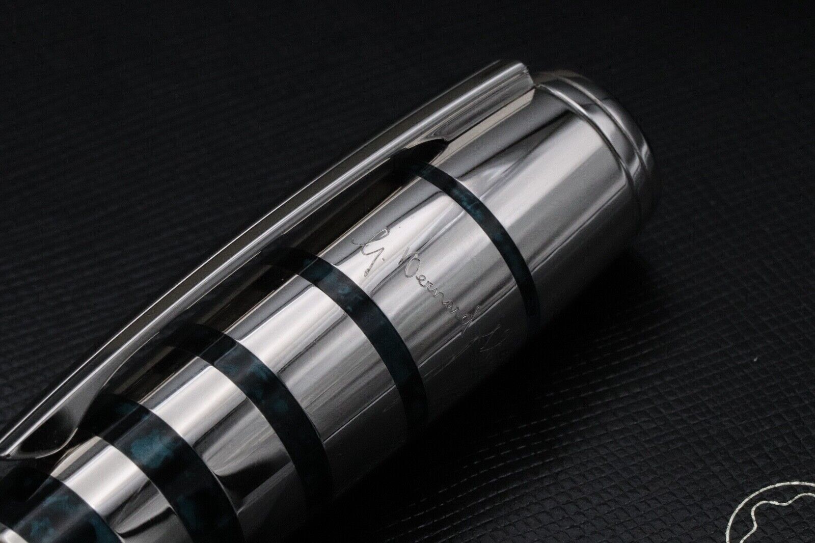 Montblanc Writers Edition George Bernard Shaw Fountain Pen image 4