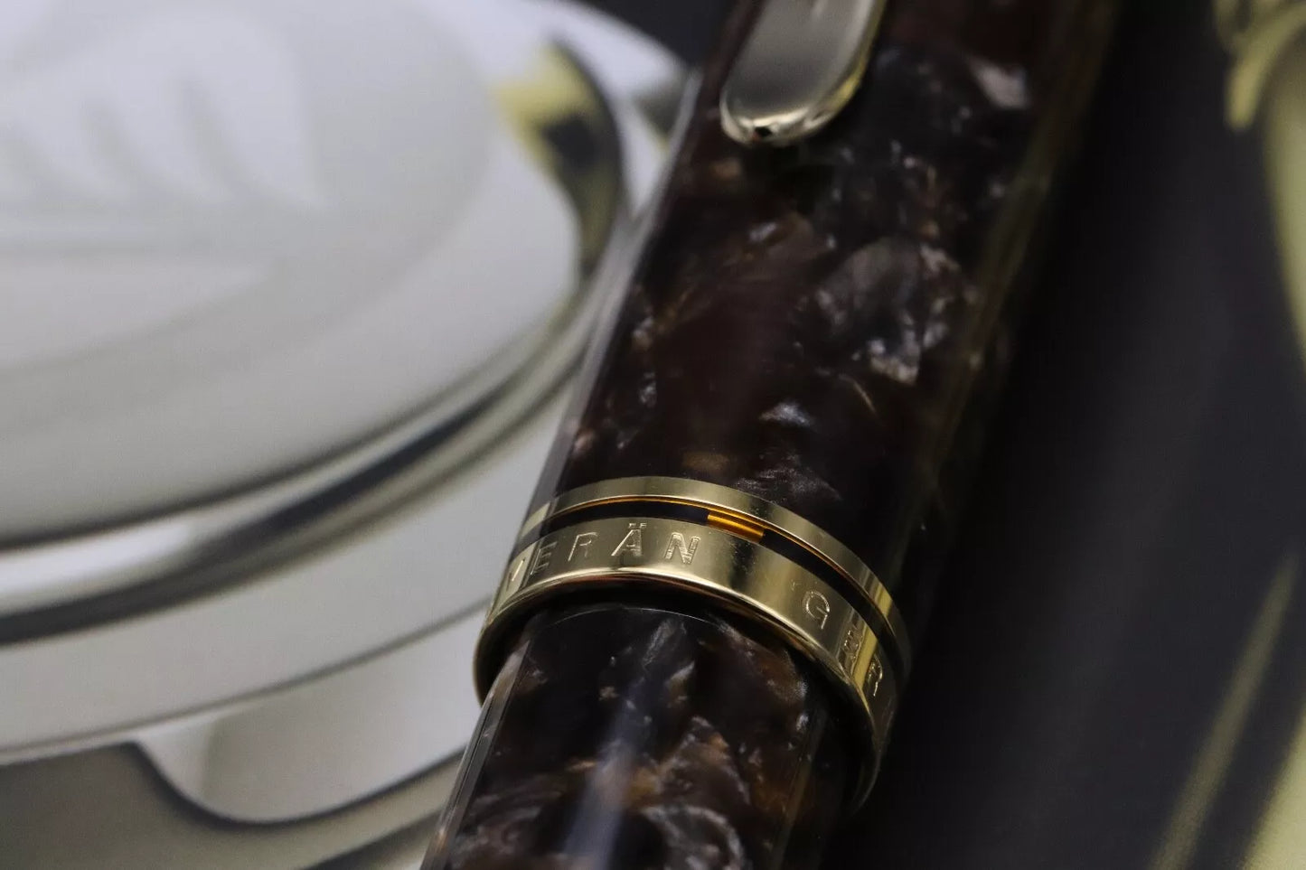 Pelikan Souveran M800 Renaissance Brown Fountain Pen - DIPPED - EF Nib image 7